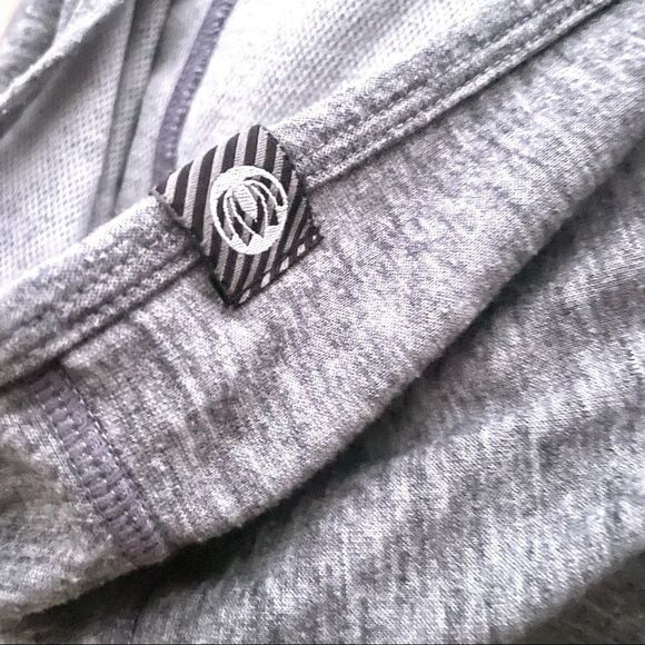 Mondetta Hooded Half-Zip Active Top - Picture 8 of 11